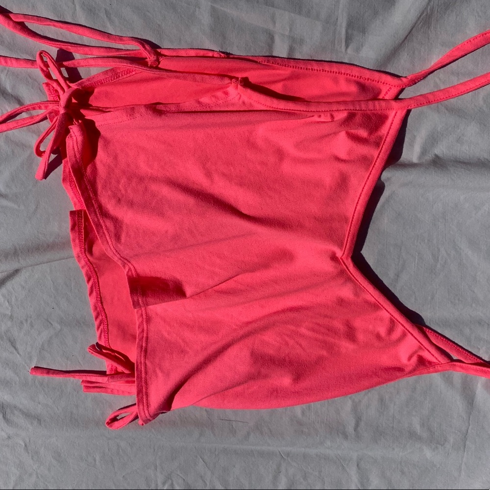 pink cropped tank top